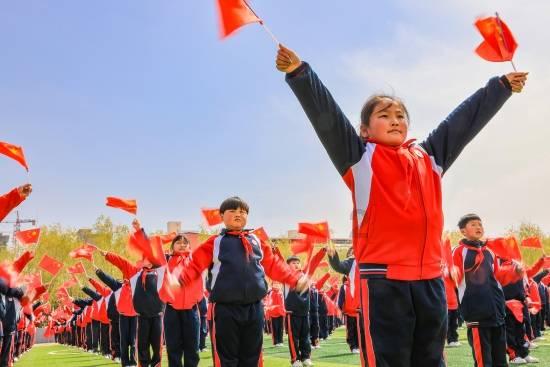 糖果界5款“小可爱”,花瓣造型不算啥,图3小黄人表情能萌翻你